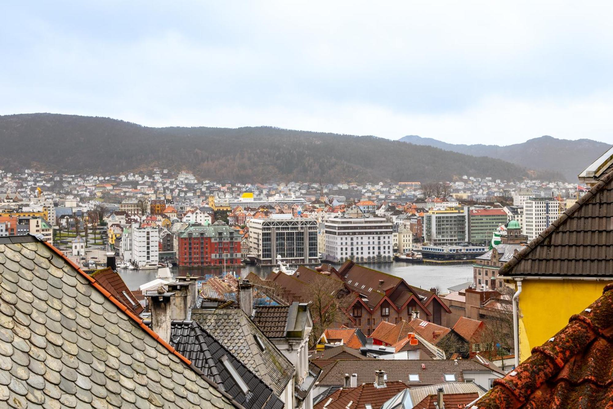 Dinbnb Apartments I 350M To Bryggen I Renovated 2023 I Quiet Top Apart Берген Екстер'єр фото