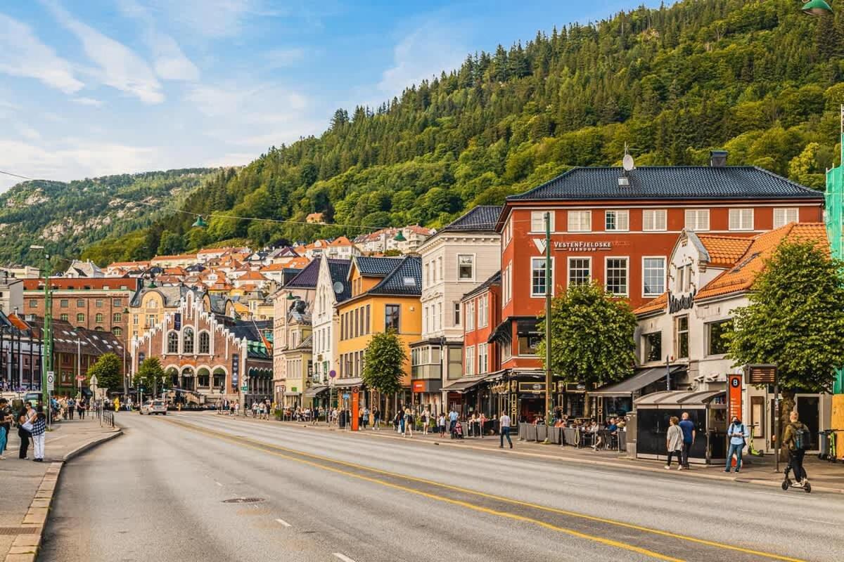 Dinbnb Apartments I 350M To Bryggen I Renovated 2023 I Quiet Top Apart Берген Екстер'єр фото